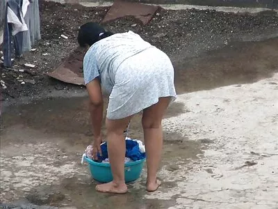 زوجة سمراء جميلة افلام سكس اجنبي اكشن تمتص الديك الزوج في منزل المطبخ عندما ينام الوالدان