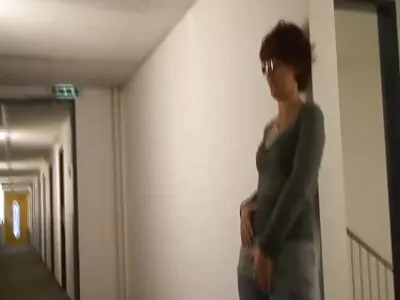 زوجة جبهة مورو شقراء جميلة تجعل فيديو جنسي ساخن فيلم سكس كامل اجنبي عندما يذهب الآباء إلى لعبة البيسبول