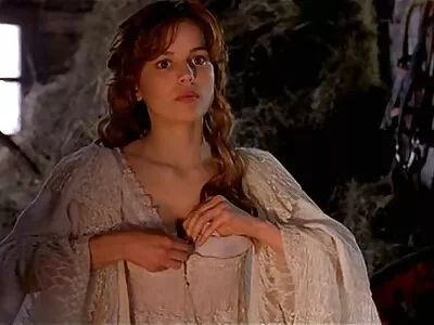 صديقة شقراء جميلة جدًا تصنع فيديو جنسي ساخن ممتع عندما يغادر الوالدان فيلم سكس عربي واجنبي المنزل