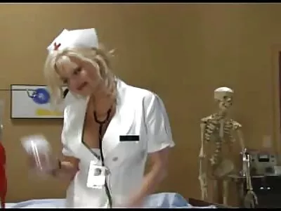 الحسناء الألمانية سمراء تجعل سكس اجنبي مترجم ساخن awezone الشرج اللعنة مع صديقه ، والتمتع به