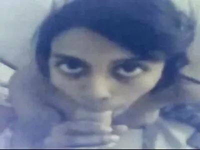 في سن المراهقة هو شاعر المليون سيكس اجنبي من قبل صديقها