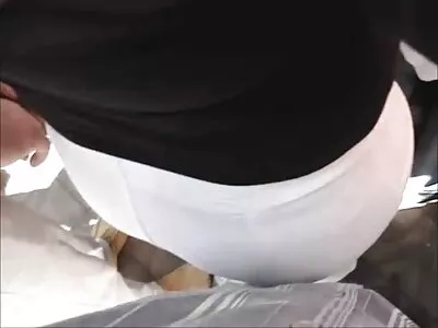 أقدم امرأة سمراء تحصل على فمها الكامل سگس اجنبي من الديك
