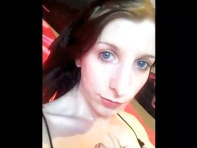 كتي تمص احدث افلام سكس اجنبي قضيبًا صعبًا