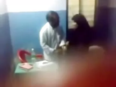 جميلة جدا امرأة سمراء ملثمين الزوجة الجبهة جعل الجنس متعة مع الزوج ومشاركتها على افلامسكس اجنبي مترجم شبكة الإنترنت