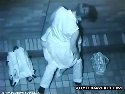 شقراء سكس تبادل زوجات اجنبي تمتص الديك
