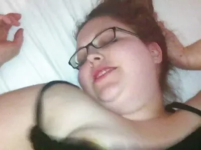 متعرج سيكس اجنبي مترجم سمراء هو الاصطياد قبالة