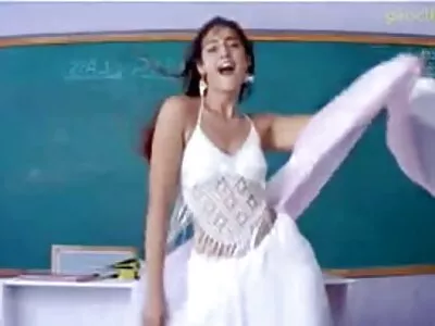 شجاعة في جميع أنحاء حلمتها سكس اجنبي مترجم الكبيرة