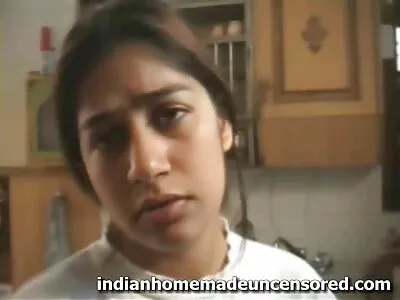مراهق لطيف احدث افلام سكس اجنبي مترجم عربي يجلس
