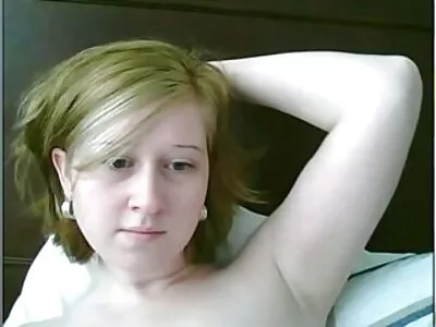 شقراء حليقة تماما تعامل العضو التناسلي سكس اجنبي مترجم جديد النسوي لها بالألعاب