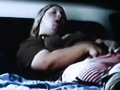 الشعر سكس محارم مترجم اجنبي الداكن وقحة بين ساقي عشيقها مص الديك