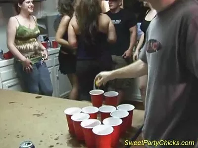 الجبهة لها موقع سكس اجنبي مترجم وجهها في المنشعب عشاقها